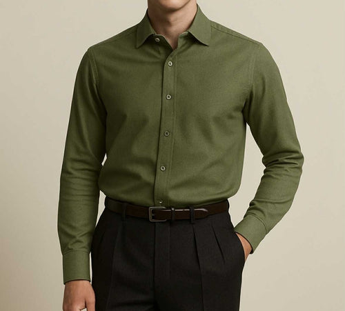 The Oxford Olive – Timeless Button-Up